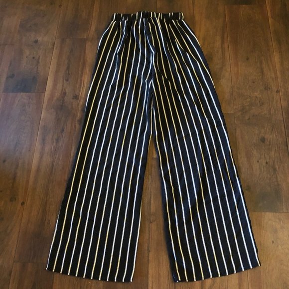 ✨3 FOR $24✨Black and white wide leg pants - Picture 3 of 8